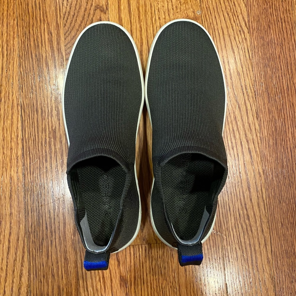 Rothy’s Chelsea boot size 7.5 olive green